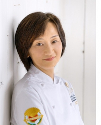 須藤 佳子