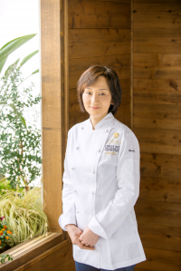 須藤 佳子
